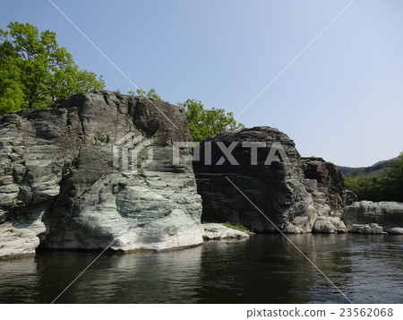 Rocky mountains and rivers Rocky mountains and rivers 23562068