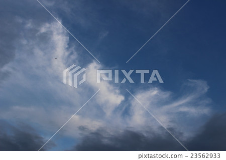 雲 雲 23562933