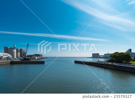 藍天的小樽港 23570327