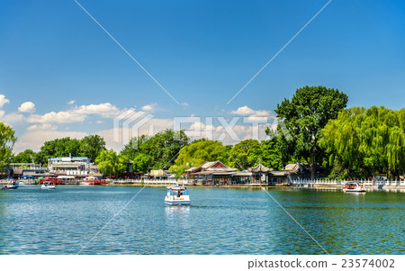 Qianhai lake in Shichahai area of Beijing Qianhai lake in Shichahai area of Beijing 23574002