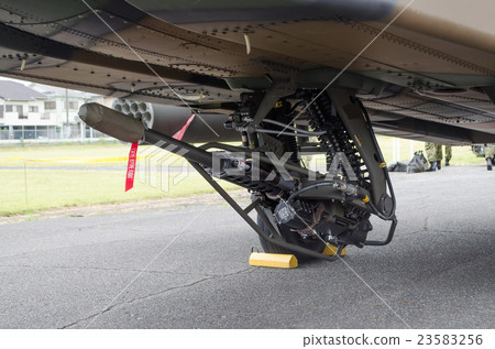 AH-64D (M230 30 mm chain gun) 23583256