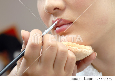 Makeup May cap lipstick rouge makeup female brush Makeup May cap lipstick rouge makeup female brush 23584570