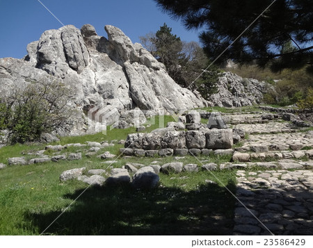 Yazulkaya仍然存在 23586429