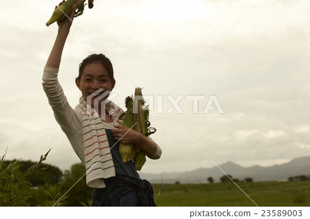 Agriculture Girls portrait 23589003