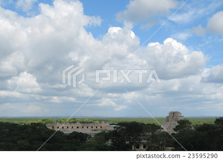 Uxmal Uxmal 23595290