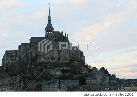 Mont-Saint-Michel evening 23601201