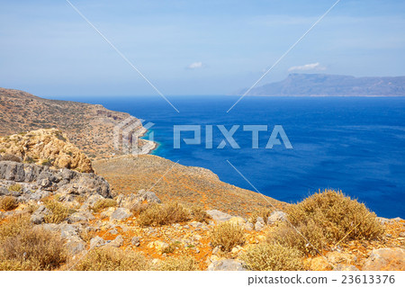 View of the beautiful beach in Balos Lagoon, Crete 23613376