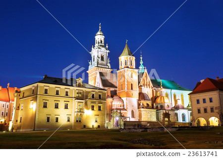 Wawel Castle in the evening in Krakow, Poland 23613741