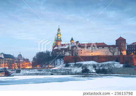 Wawel Castle in the evening in Krakow, Poland Wawel Castle in the evening in Krakow, Poland 23613798