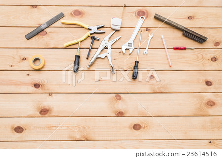 tools with wooden tools with wooden 23614516