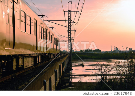 Dusky and the San-in Main Line 23617948