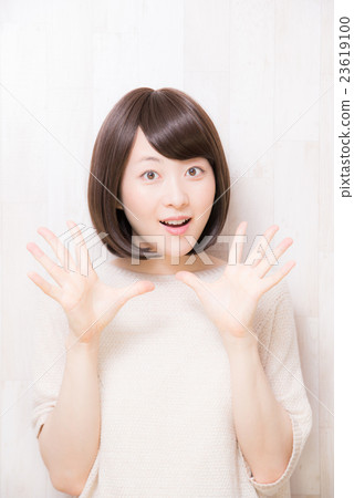 鮑勃女 23619100