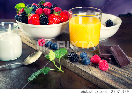 Bowl of berries. Healthy breakfast. 23621989