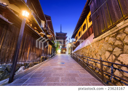 Yasaka Slope in Kyoto Yasaka Slope in Kyoto 23628167