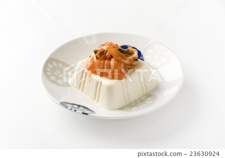 Putting cold and warm Kimchi Putting cold and warm Kimchi 23630924