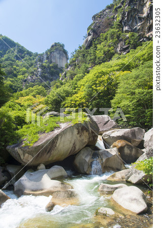 Shosenkyo Kakuen Peak 23632305