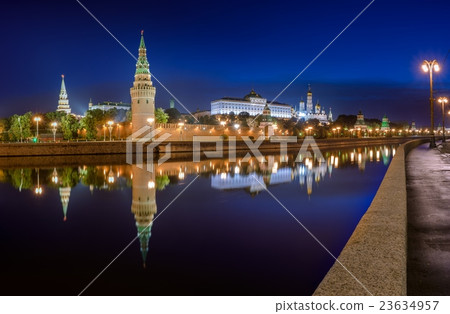 Panorama at night Kremlin in Moscow 23634957