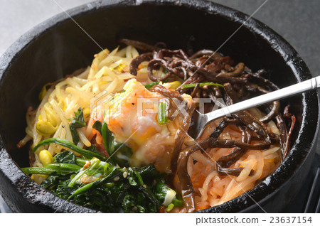 Stone cooked bibimbap 23637154