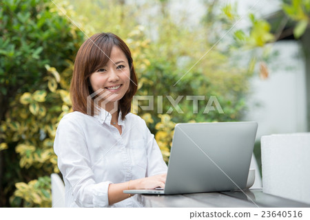 Casual business image photography cooperation: TENOHA DAIKANYAMA 23640516