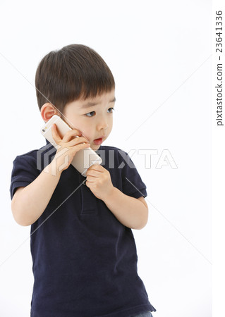 嬰兒用智能手機打電話 嬰兒用智能手機打電話 23641336