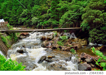 The way to Shinjiido bridge 23643363