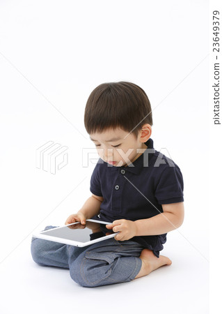 嬰兒操作平板電腦 嬰兒操作平板電腦 23649379