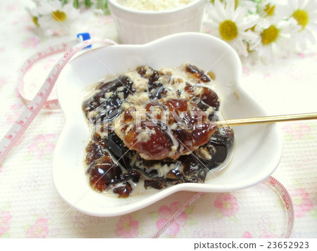 Coffee jelly with fried okara 23652923