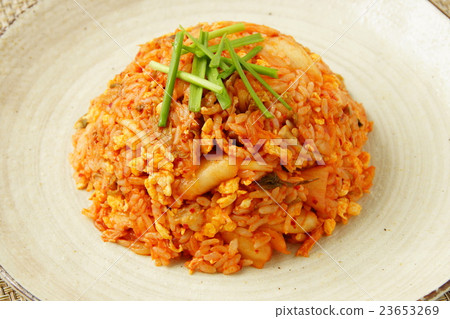 Kimchi fried rice 23653269