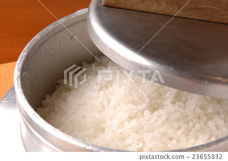 White rice 23655832