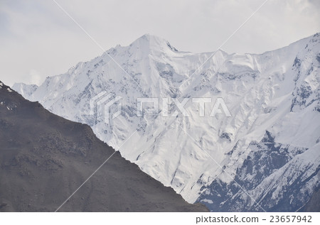 從巴基斯坦Hunza Duikel看見的美麗的山 23657942