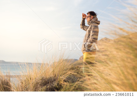 Free active man enjoying beauty of nature. 23661011