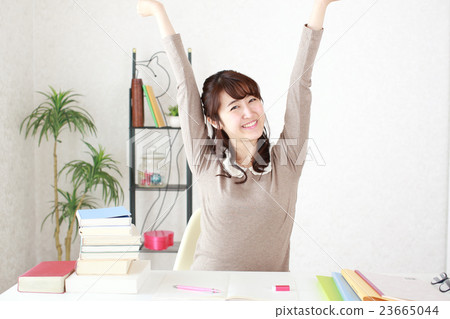 A girl who passes the examination examination and is a million years old A girl who passes the examination examination and is a million years old 23665044