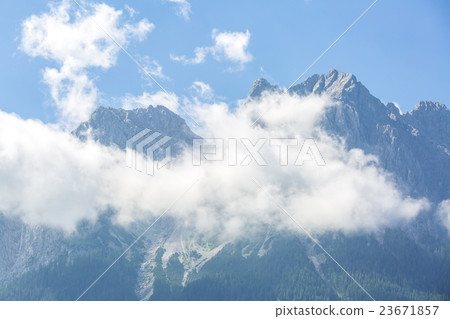 Zugspitze Alpine Zugspitze Alpine 23671857