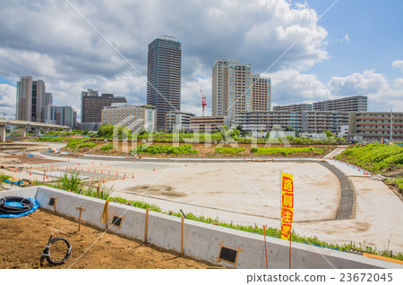 High-rise apartment construction site High-rise apartment construction site 23672045