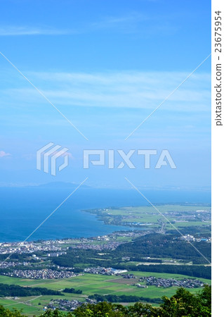 A view from the top of Hakodateyama top Lake West direction and North Biwa Lake A view from the top of Hakodateyama top Lake West direction and North Biwa Lake 23675954