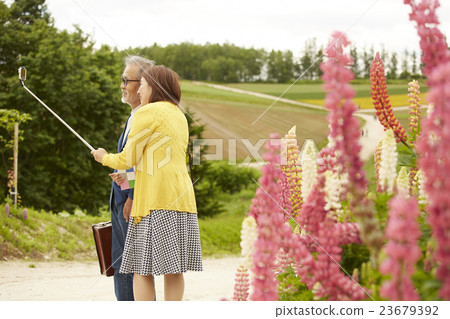 Couple trip Couple trip 23679392