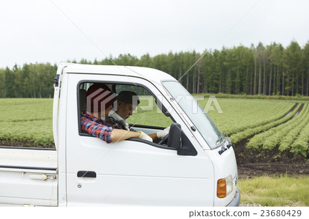 農場家庭開車 農場家庭開車 23680429