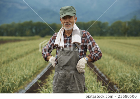 Farmhouse portrait 23680500