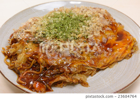 Delicious Hiroshima style okonomiyaki 23684764