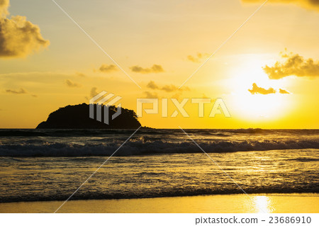 Beach sunset of the sea Beach sunset of the sea 23686910