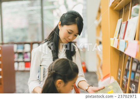 圖書館 父母和小孩 親子 23702971