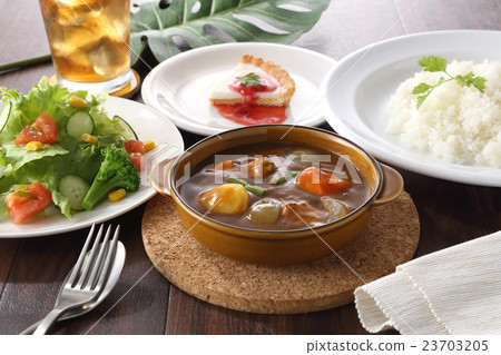 Curry salad & dessert set 23703205