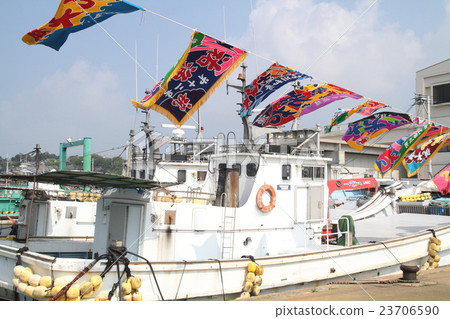 Fishing boat in Odakajima and big catch flag Fishing boat in Odakajima and big catch flag 23706590