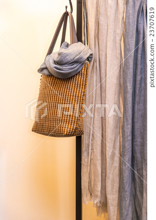 Linen stall and bag image 23707619