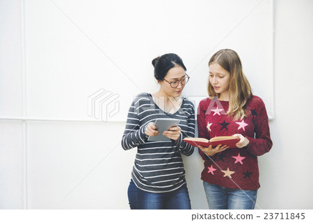 Friends Reading Learning Studying Brainstorming Sharing Concept 23711845