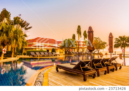 Pool 23713426