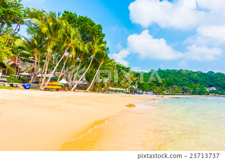 Sea and Beach Sea and Beach 23713737