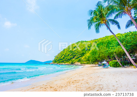 Sea and Beach Sea and Beach 23713738