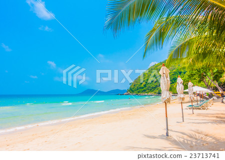 Sea and Beach Sea and Beach 23713741