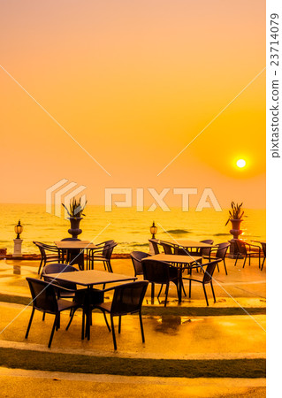 Empty table and chair Empty table and chair 23714079